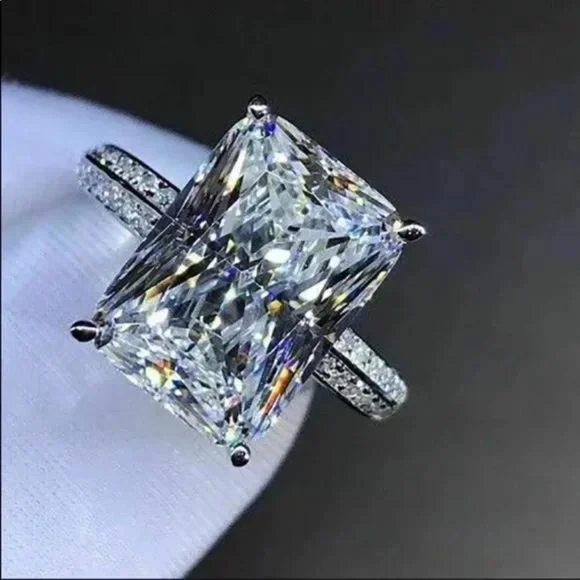 NEW 925 STERLING SILVER DIAMOND HALO RING, BEAUTIFUL RING, SHINY RING. - Picture 3 of 4